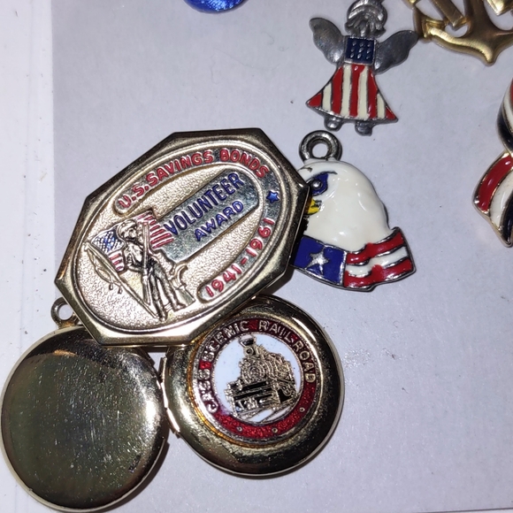 Americana Patriotic DIY Craft Lot - Picture 8 of 12